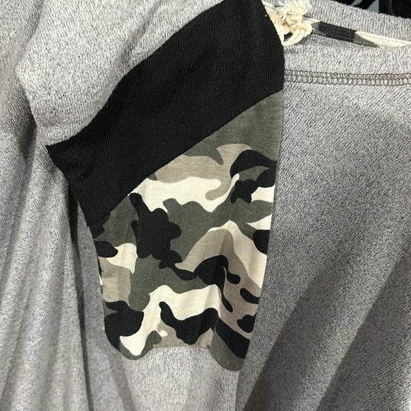 Sweater - Picture 2 of 2